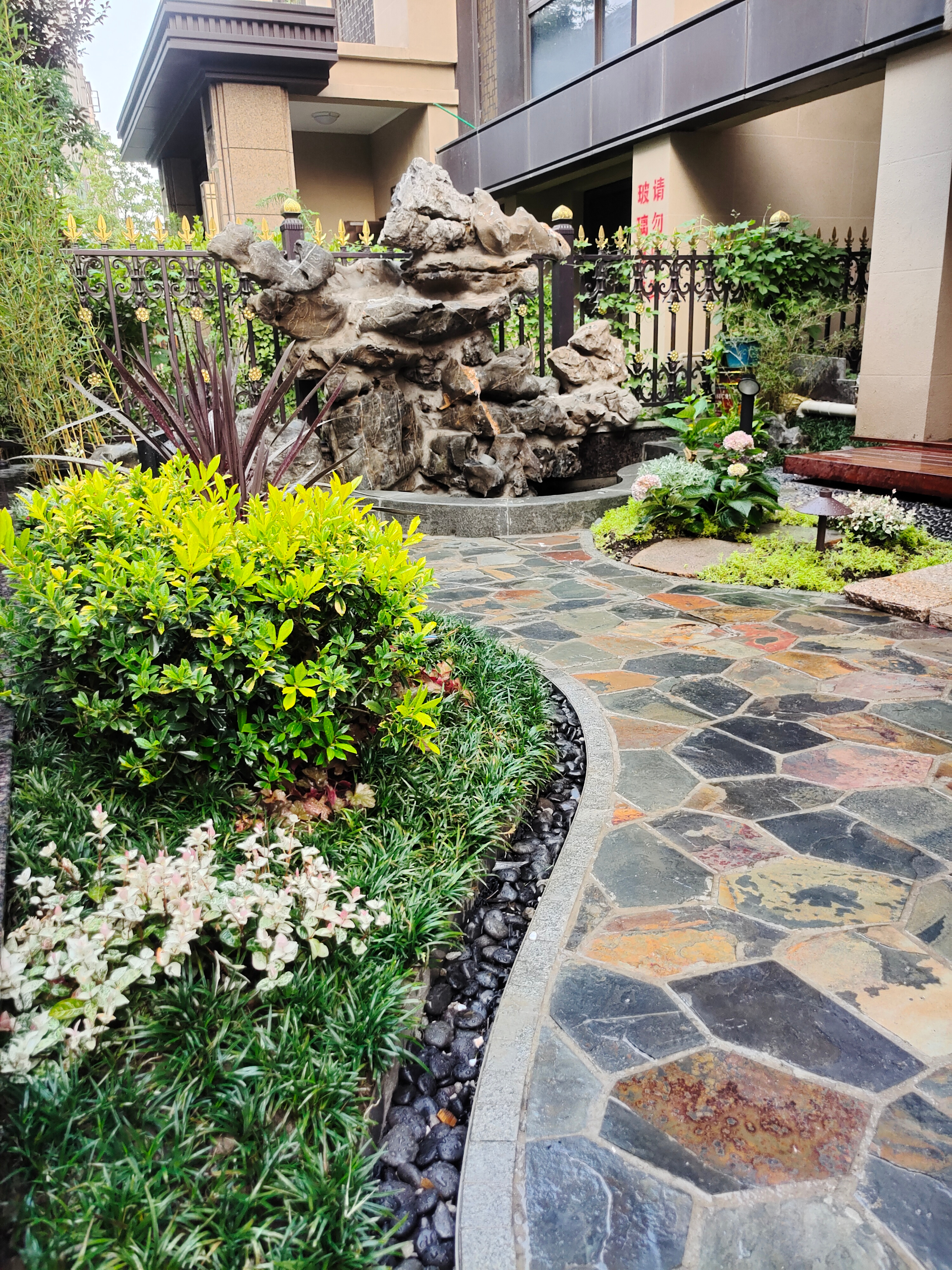 泰興市觀棠府庭院